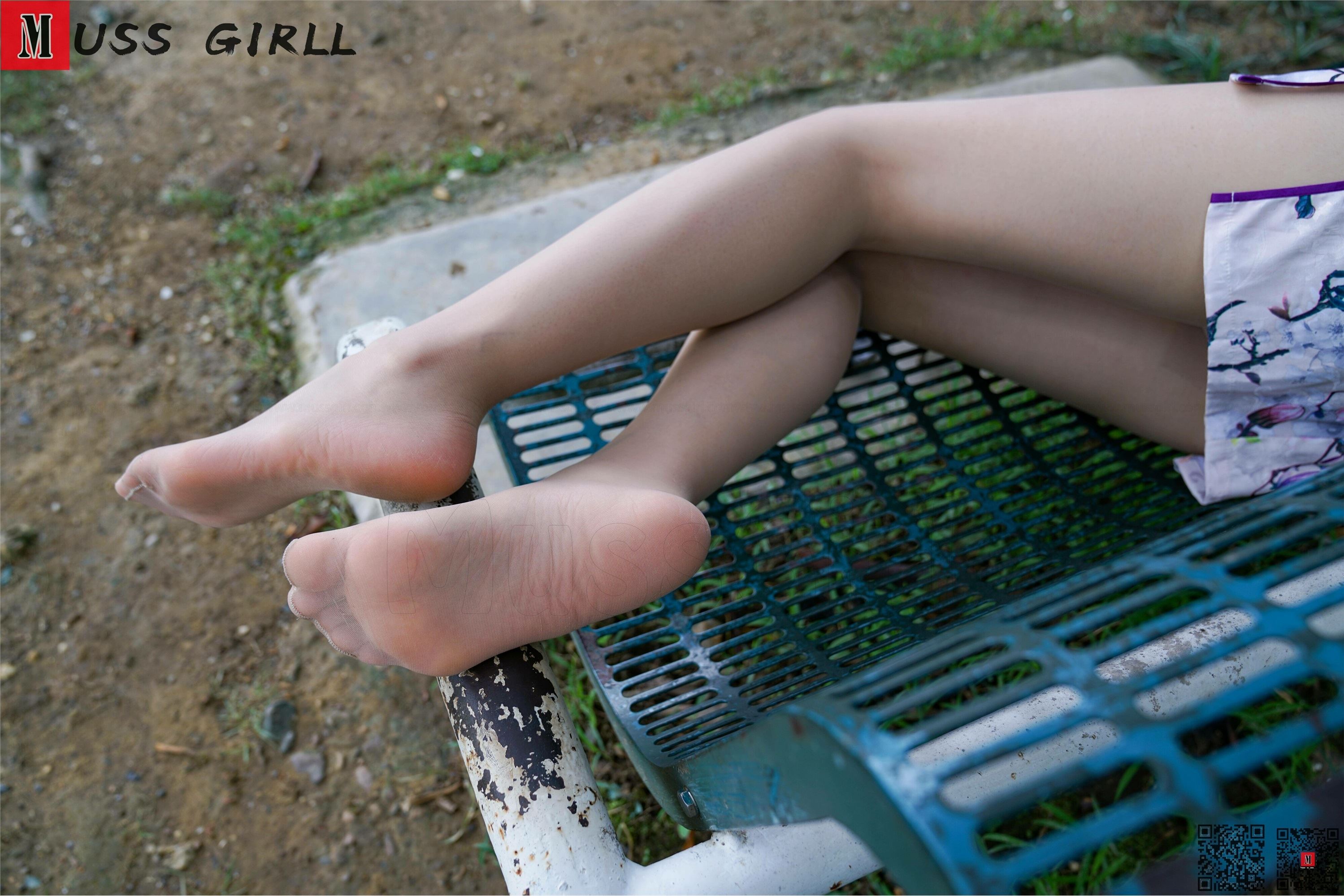 MussGirl慕丝女郎  NO.152 公园旗袍肉丝